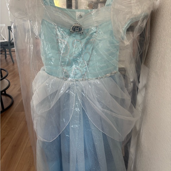 Authentic Disney World Cinderella Princess Kids Costume *NEW* Size 7/8 - Picture 4 of 5